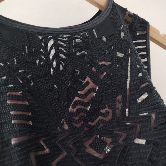 Wilfred Aritzia | Eclater Crinkled Yoke Blouse in Black | Size Medium - Picture 6 of 8